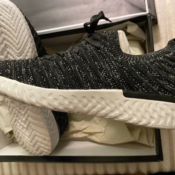 WOMENS NEW SIZE 9M KNIT URBAN SPORT SHOE BY J/SLIDES - Picture 5 of 8